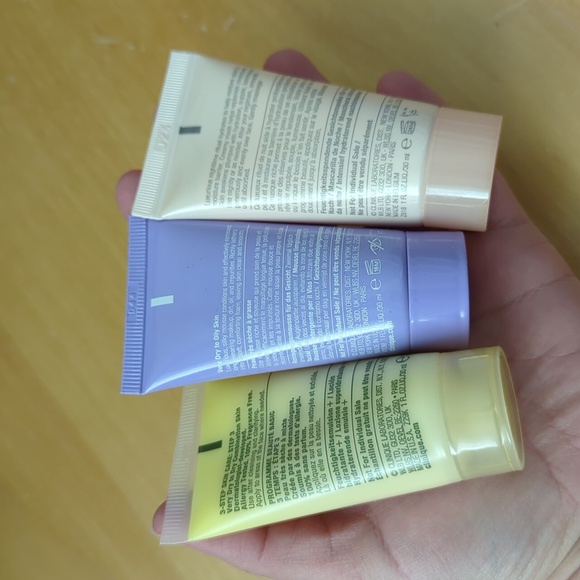 Clinique Mini Travel Size Skin Care Trio Brand New Never Used 30ml Each - Picture 7 of 12